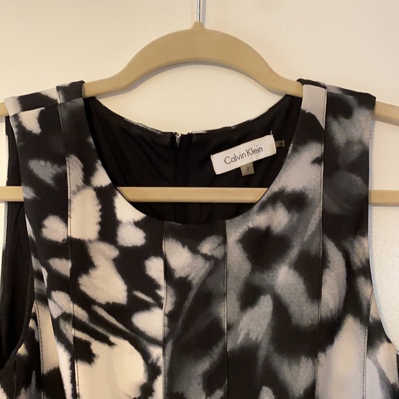 Dress - Picture 3 of 5